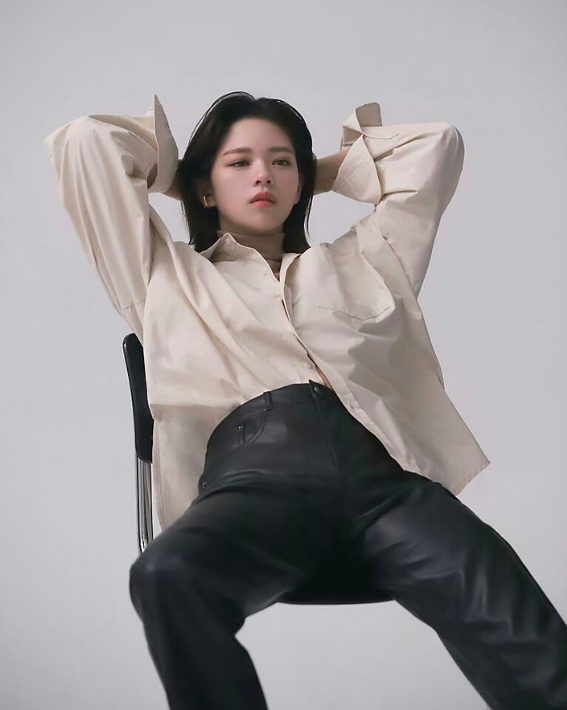 Happy 28th birthday to TWICE's Jeongyeon!