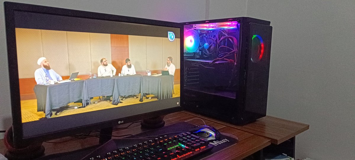 Evde sessizlik hakim çıt çıkaranı odadan çıkarıyorum, sessizlikk!!)