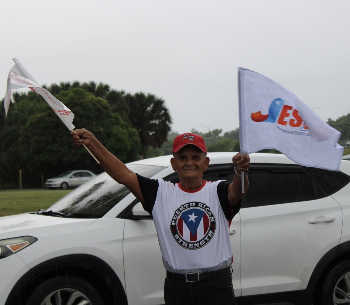 JessieCorts2's tweet photo. La lluvia no nos detiene🌧️🙌🏼 Unidos y más fuertes que nunca estamos listos para el triunfo el 5 de noviembre. 🤝🏼❤️

#SiemprePresente #DeLaManoDelPueblo https://t.co/UVGP8DZ2bK