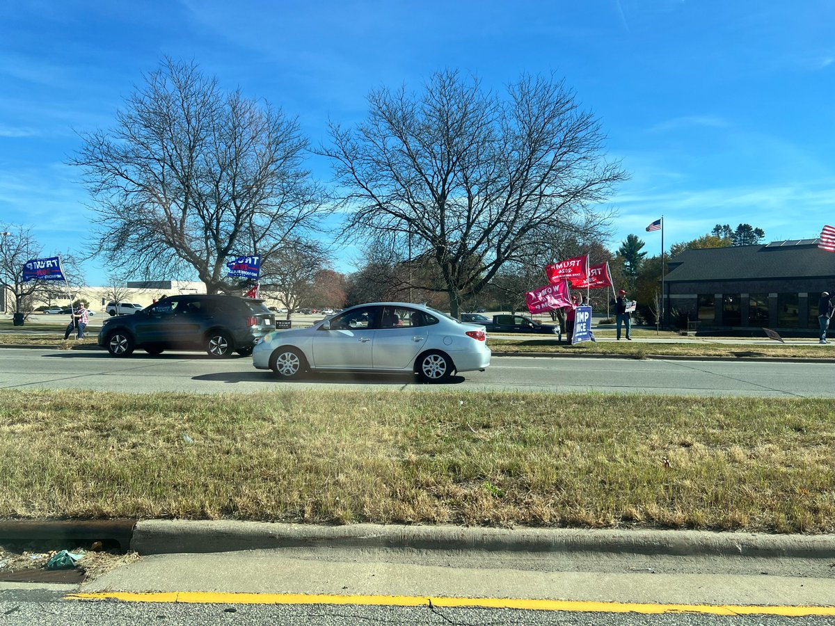 Trumpers outside of Valley View Mall in La Crosse, WI. #COMM304ED1SSM