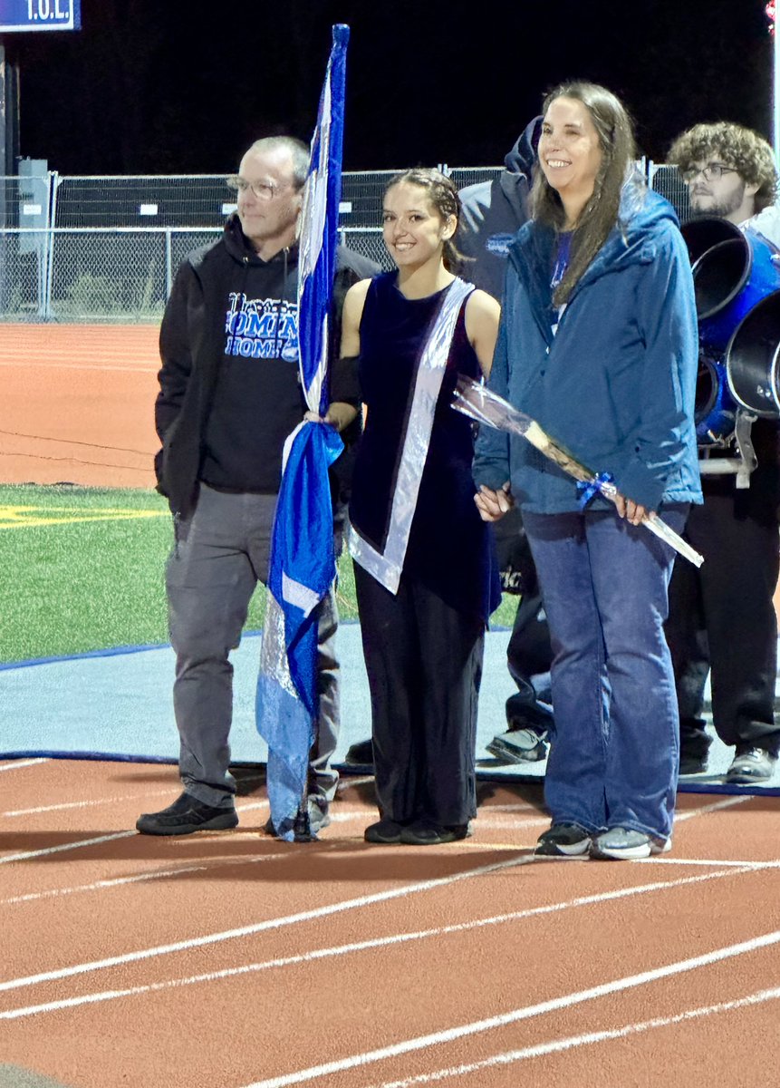 CCAHS's tweet photo. ๐๐ค So many Band, Cheerleading, Color Guard, Boys and Girls' Cross Country, Football, and Girls' Swimming Class of 2025 Seniors and their families to celebrate! ๐๐ค
#raisethesailsraisethesails #OneFleet https://t.co/WkpNIub0Jb
