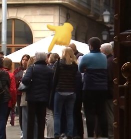 eliramirez82's tweet photo. Avui he sortit un microsegon a la tele 👀
(estava visitant l'antic Convent de la Mercè, avui Capitania General 🫡) #OpenHouseBCN https://t.co/RrEREGhvWJ