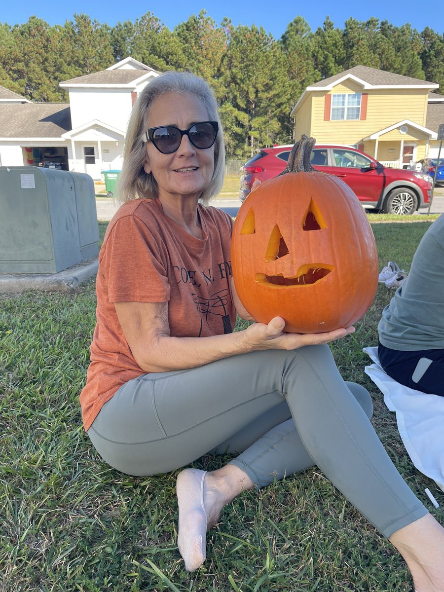 Bobbies1995's tweet photo. Busy weekend. Wounded warriors fishing tournament. Auburn won at a football game. And we craved pumpkins. https://t.co/NJXe3TSDOg