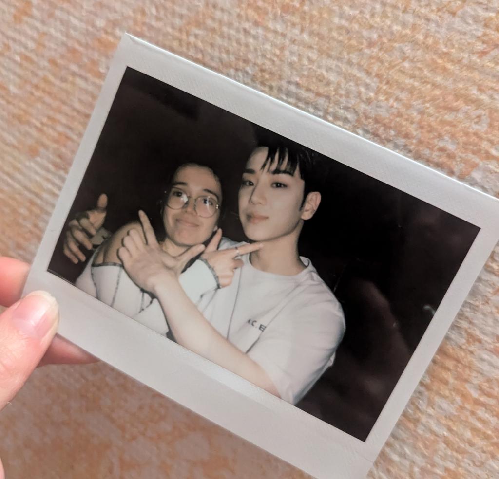 Woo_Junbin's tweet photo. J'AI PAS REGARDER L'APPAREIL PHOTO 🤡
#Aceinparis #choiceinparis https://t.co/5tLGdUSQnc