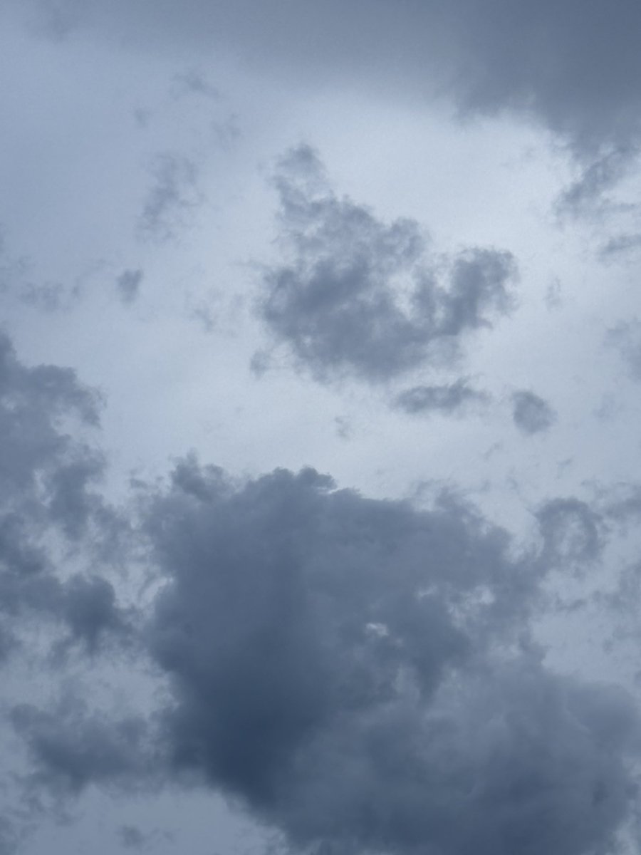 r_jon4's tweet image. #clouds #sky #puzzle 🌏🧩❤️🌻