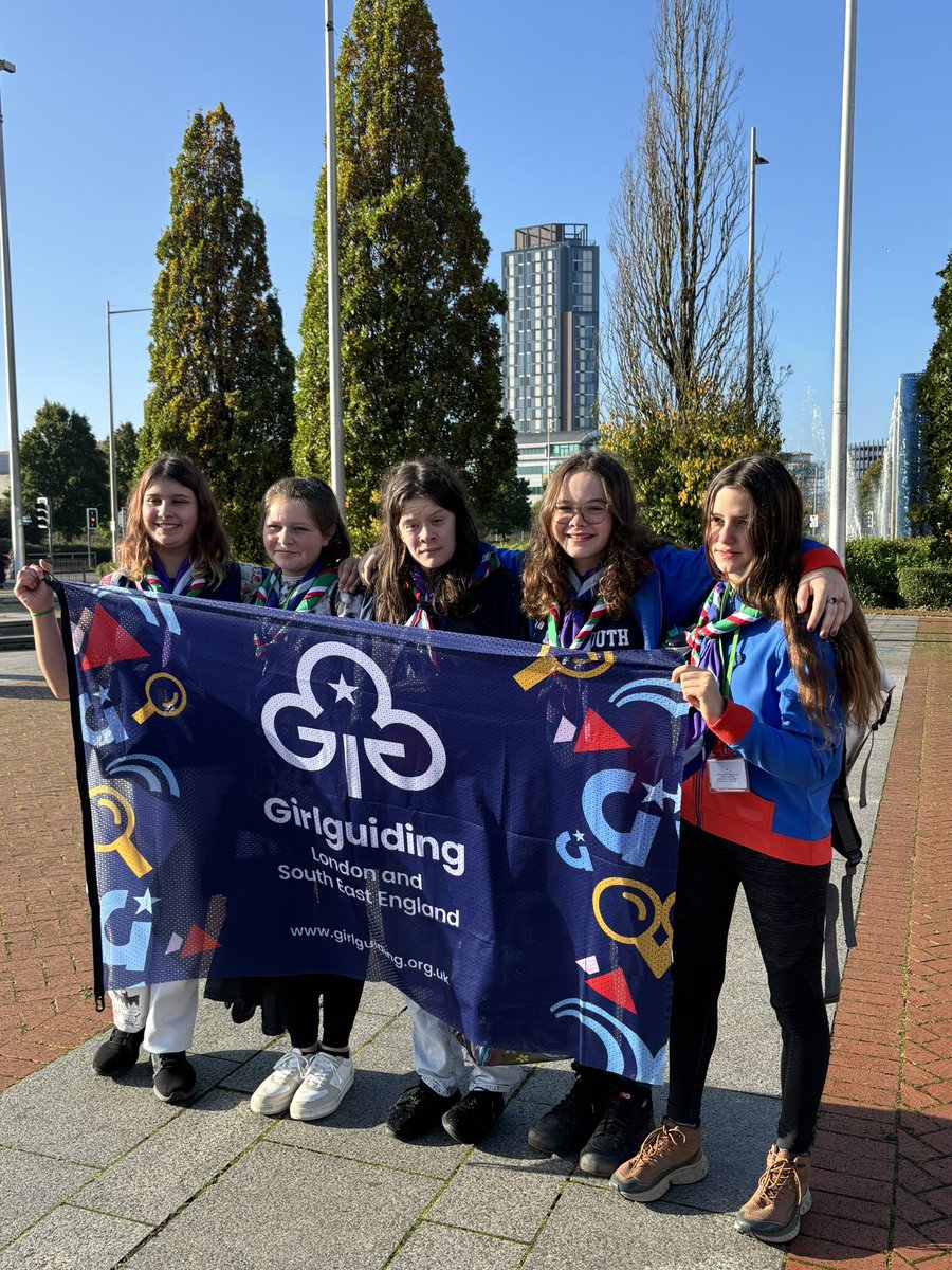 10th Lee South Guides & Rangers tweet media