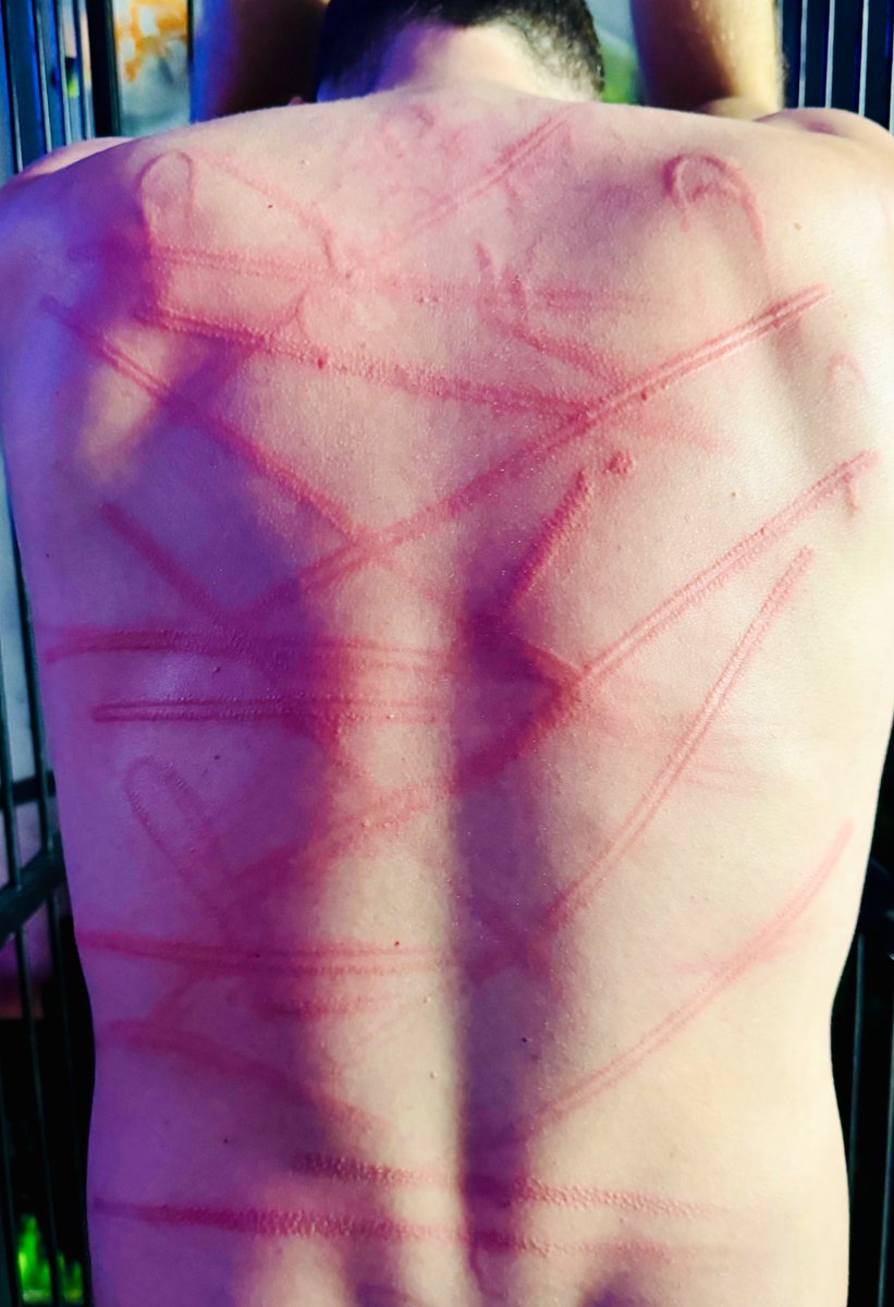 DarkLPonyBoy's tweet photo. Pretty patterns they said, it will be fun they said 😂😵‍💫 https://t.co/EVEy4CVS4b