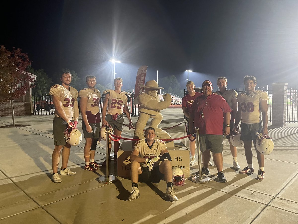 n_aker73's tweet image. Happy National Tight End Day to all  who celebrate!   #WAF