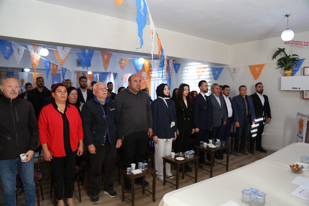 olcaonur1's tweet photo. Bugün AK Parti Ulukışla Gençlik Kolları 7. Olağan Kongremizi büyük bir coşkuyla gerçekleştirdik! 🇹🇷

Beraberliğimizin gücünü bir kez daha gösterdik! 🙌🏼👏🏼

Emeği geçen tüm yol arkadaşlarımıza ve genç kardeşlerimize teşekkürler! 💪🇹🇷

Birlikte daha güçlü, daha kararlıyız! 💫 https://t.co/SVADq1aa4d