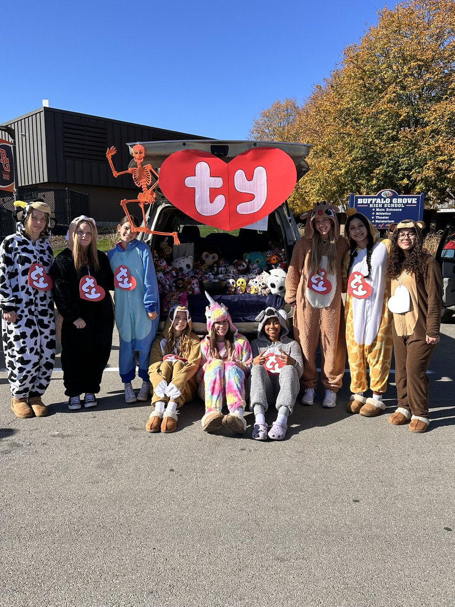 Enjoying the off season with a little Trunk or Treat! Happy Halloween!