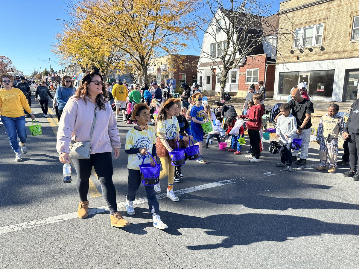 Lincoln BASD (@basdlincolncs) on Twitter photo Our Lincoln family proudly represented at the <a href="/Bethlehem_Rec/">Bethlehem Recreation</a> Halloween Parade. We also beamed with joy and pride as Darian came by in the Grand Marshal float. It was a great day for the Lincoln family! <a href="/basdlincolnpto/">Lincoln Elementary PTO</a> <a href="/BethlehemAreaSD/">BASD</a> <a href="/UnitedWayGLV/">United Way of the Greater Lehigh Valley</a> <a href="/CISEasternPA/">Communities In Schools of Eastern Pennsylvania</a> Our Lincoln family proudly represented at the <a href="/Bethlehem_Rec/">Bethlehem Recreation</a> Halloween Parade. We also beamed with joy and pride as Darian came by in the Grand Marshal float. It was a great day for the Lincoln family! <a href="/basdlincolnpto/">Lincoln Elementary PTO</a> <a href="/BethlehemAreaSD/">BASD</a> <a href="/UnitedWayGLV/">United Way of the Greater Lehigh Valley</a> <a href="/CISEasternPA/">Communities In Schools of Eastern Pennsylvania</a>