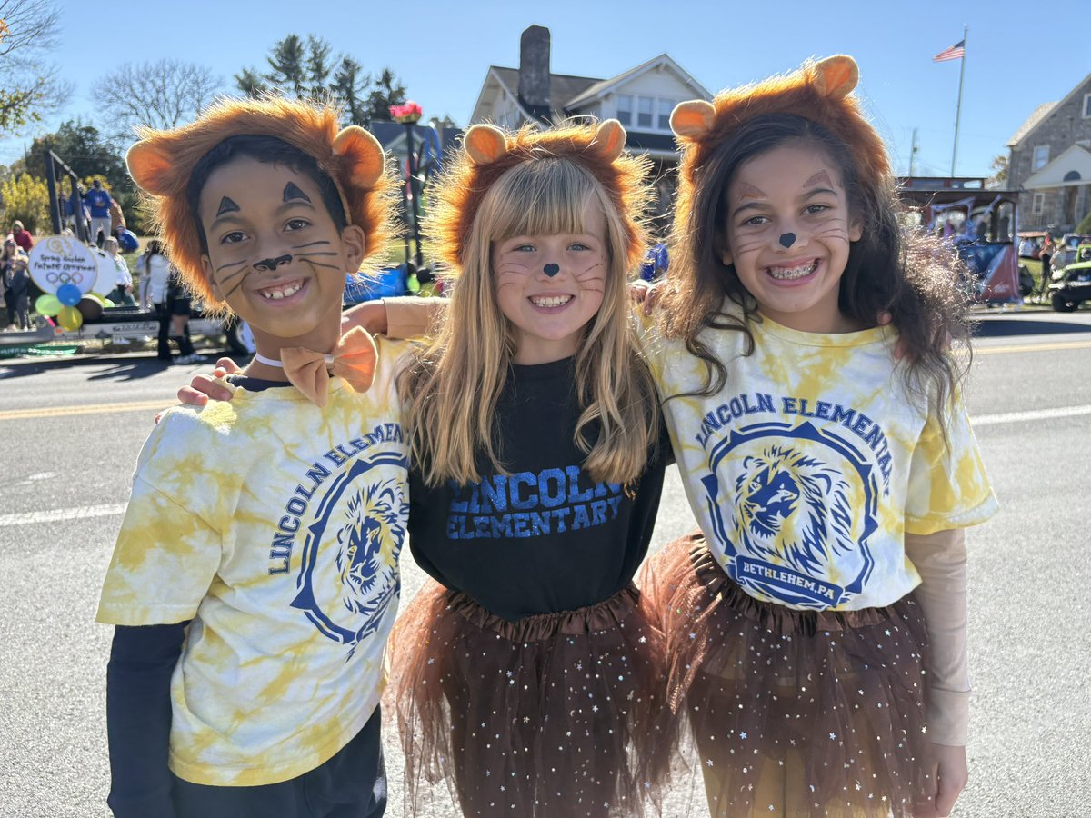 This never gets old! This is such a fun day for the Lincoln family.