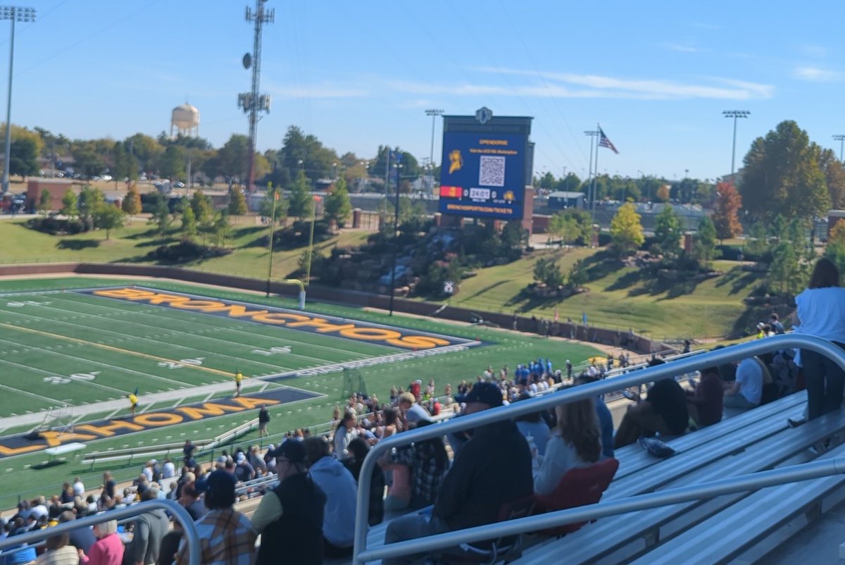 benpatkowski's tweet photo. Thank you @ucobronchofb for the Game Day visit!  Homecoming atmosphere was electric!  #RollChos! @Coach_Curlee  @Pbriningstool @AdamDorrel @1BroncoFootball @RecruitMustang https://t.co/ART0FzgJFp