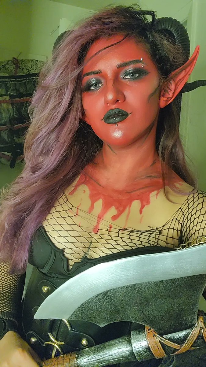 KiryuAlice's tweet photo. Karlach inspired halloween costume 

#baldursgate3 #karlach #halloween #costume https://t.co/BUyBJ3Smeo