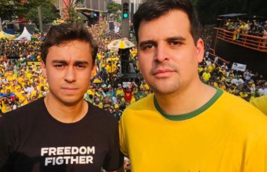 Med176's tweet photo. O @nikolas_dm já pode pedir música no fantástico.😂😂😂😂😂 https://t.co/AiRE6wlChd