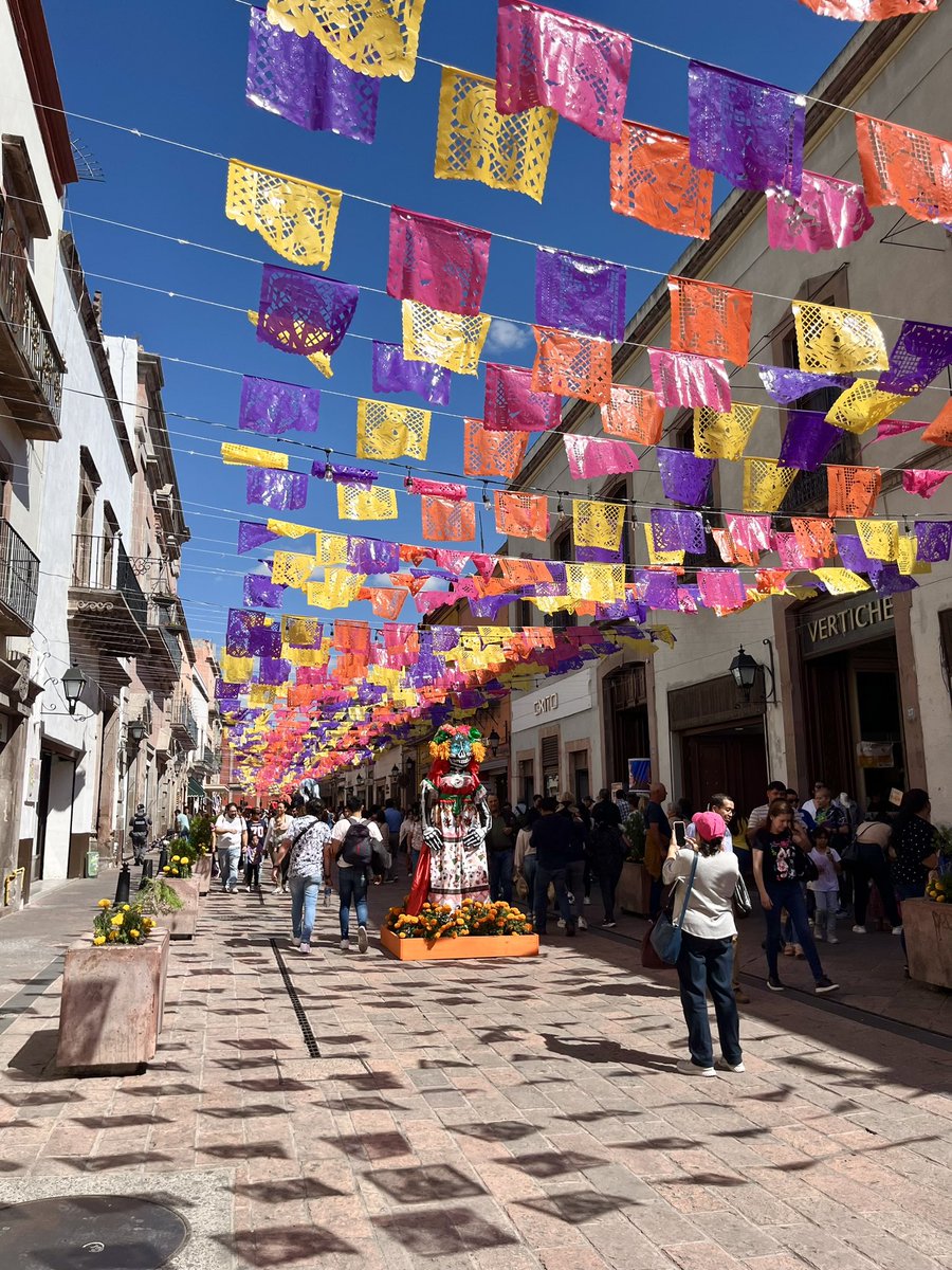 querecool's tweet photo. Qué bonito luce el centro de Querétaro 🇲🇽 https://t.co/NxlvYrSNhJ