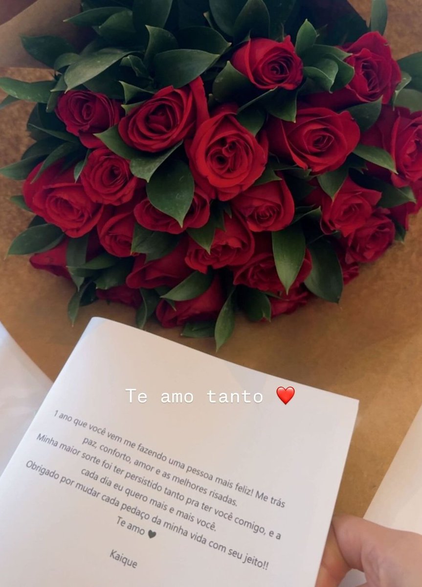 MonikitaFreitas's tweet image. 8 meses de persistência e 1 ano juntos, como é bom acompanhar e sentir o amor deles, são leves, se apoiam, são  companheiros e se divertem com a doideira um do outro. Juro, amo demais um casal lindo e que se completam, amo vocês  Kaique e Ju 😍🫶🏽❤️ #1Ano #Amor