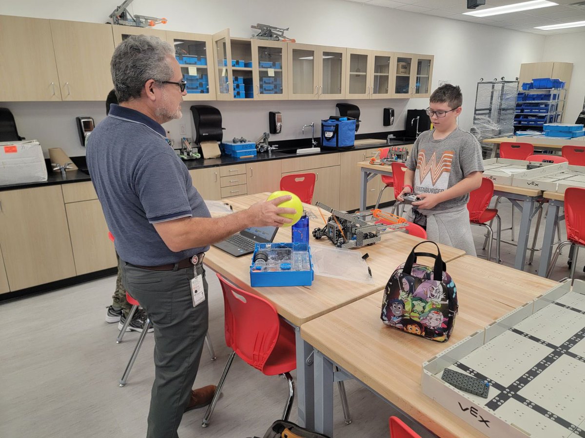 Barbara Bush Middle School tweet media