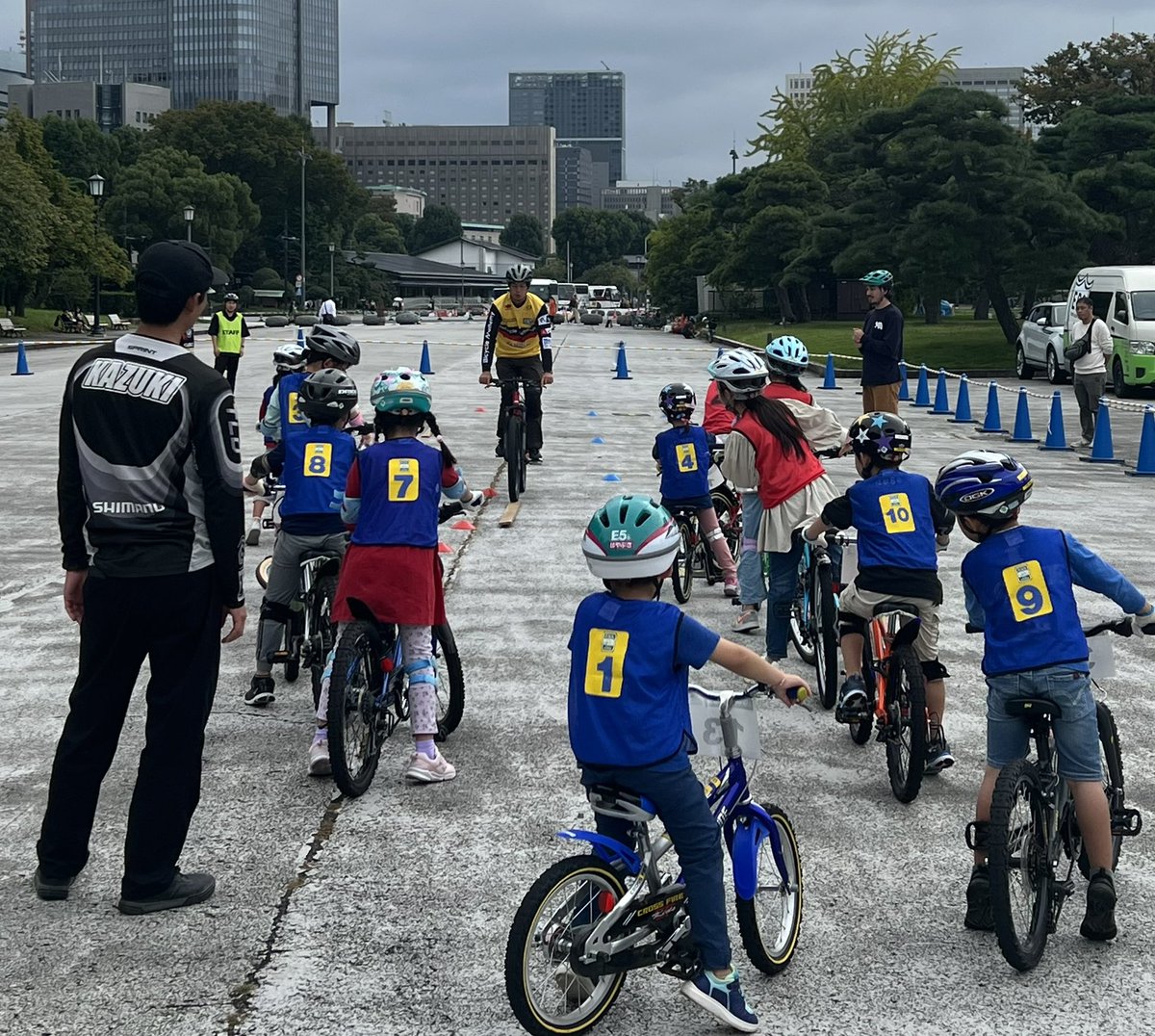 baa_news's tweet photo. 第11回BAA皇居外苑自転車教室ご参加ありがとうございました。第12回11月10日の受付開始は10月28日午前10:00頃を予定しております。
*事前お申し込み制で当日受付はございません
https://t.co/v3QeduKOCy
#自転車協会 #BAA #SBAA #自転車 #自転車デビュー #皇居外苑 #自転車教室 #子ども #無料 https://t.co/tSq9cGydUj