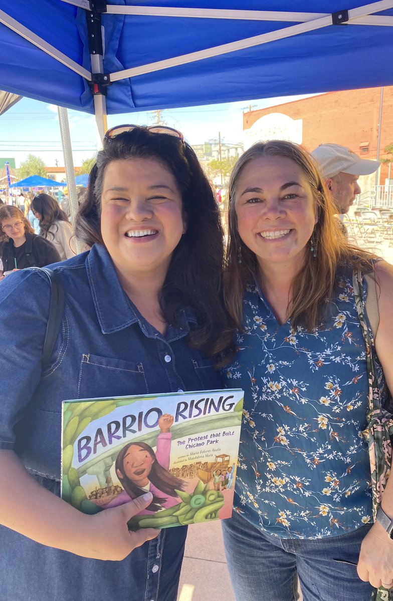lori_huntsman's tweet image. Inspiring day centered around books📚A special treat to meet @mariadaguila &amp;amp; listen to her read #BarrioRising at the #OneBookOneSanDiego event at the #NorthPark Book Fair. The story behind the story plus the perfect match up with illustrator @Magdalenadraws💜 Bonus: Books signed!