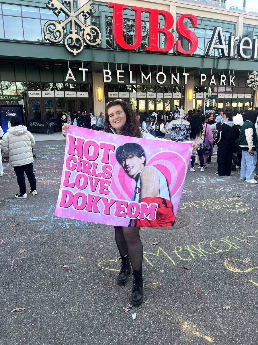 mikrosrm's tweet photo. WE OUT HERE 💕  (dk, love you pookie) #SVT_RIGHT_HERE_IN_BELMONT #SVT_RIGHT_HERE_IN_NEWYORK #SVT_RIGHT_HERE_IN_NY #SVT_RIGHT_HERE_IN_US https://t.co/k1FvtDPqJz