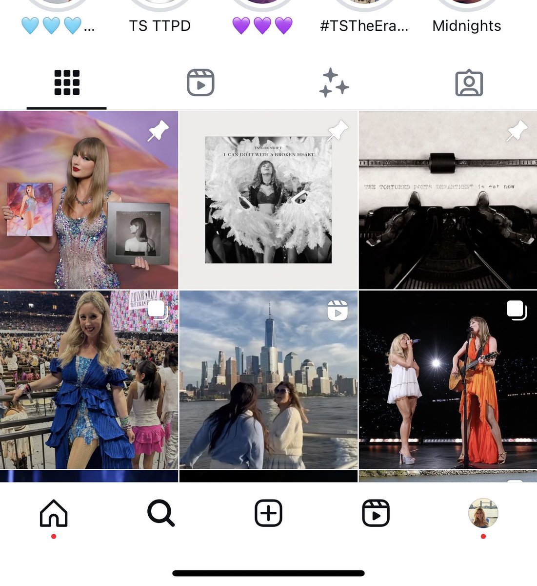 WhiTaysVersion's tweet image. OH MY GOD OH MY GOD I HAVE NO WORDS I’M SHAKING!!!! 😭💙 ME?! ON THE COVER PHOTO OF TN’S POST?! THIS ISN’T REAL LIFE!!! #NOLATSTheErasTour YOU ARE SO SPECIAL TO ME 😭🩵ILYSM @taylorswift13 @taylornation13