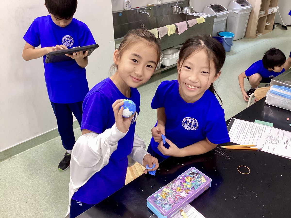 ローラスインターナショナルスクール 小学部制服 8点 - メルカリ