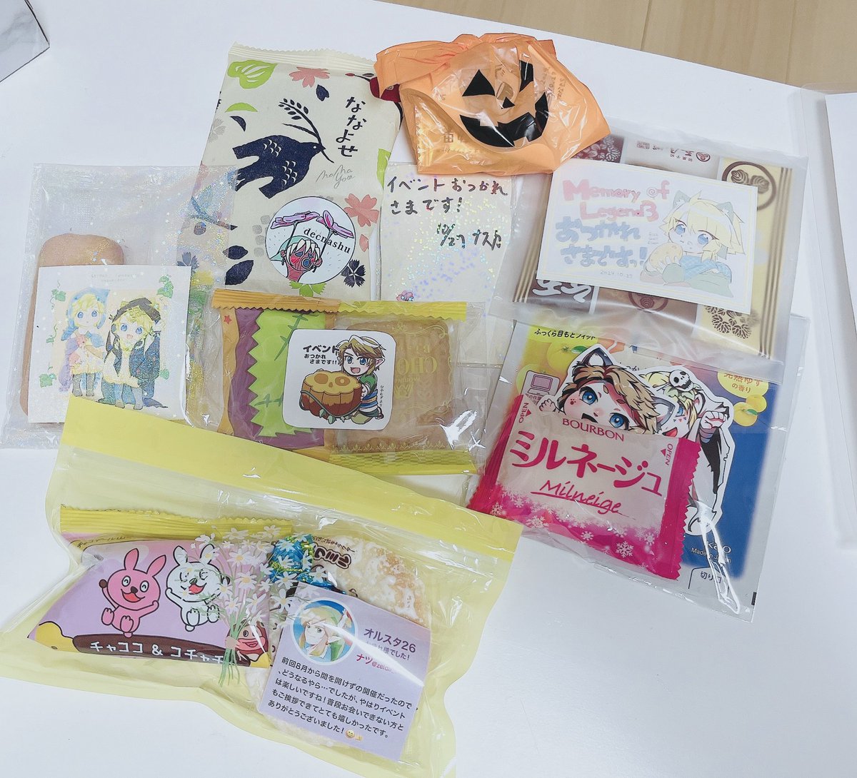 改めまして…昨日はお買い物できて良かったです！楽しかった！ぽよさんにノコノコ着いてっただけなのに私まで沢山お菓子頂いちゃって恐縮です…皆様やさしい…ありがとうございます…🥹
戦利品読んで英気を養う🫶