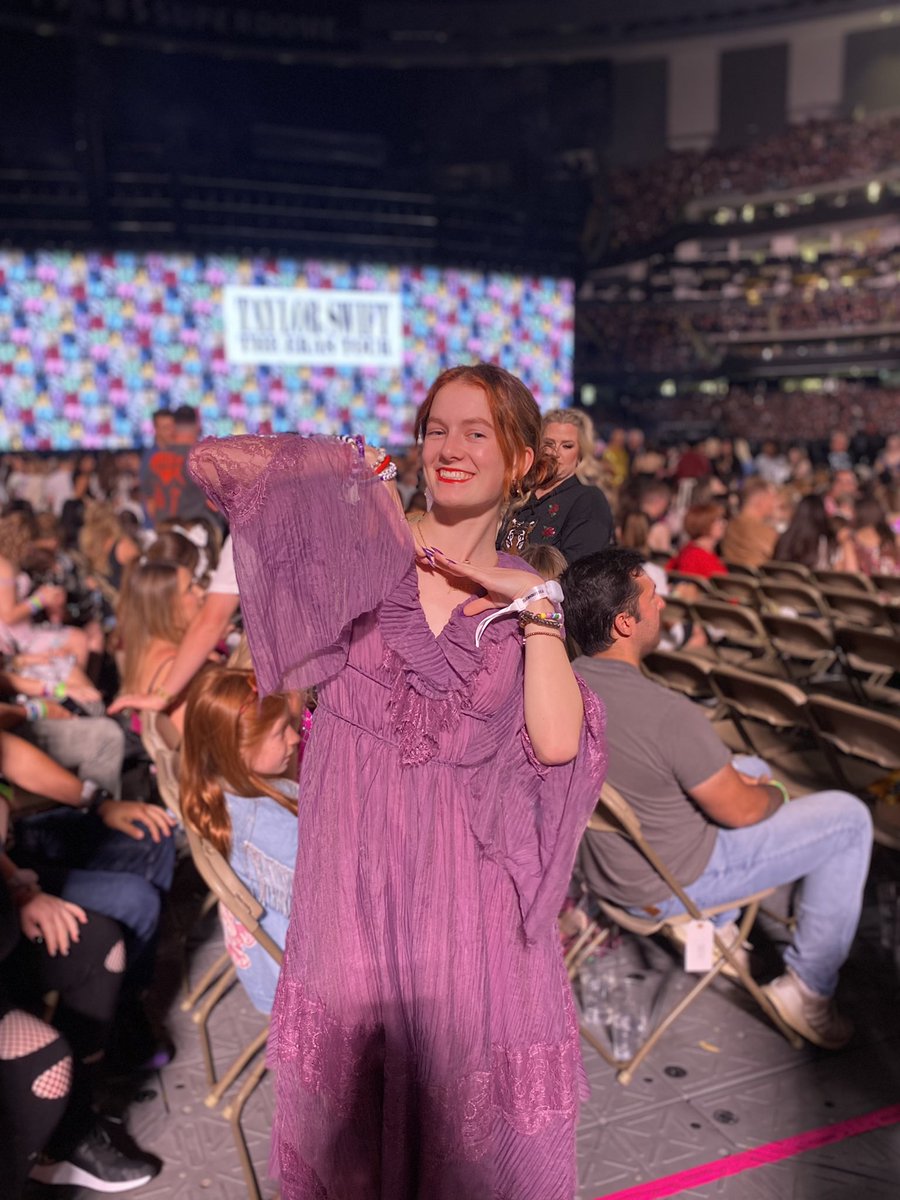 guiltyasliv's tweet photo. the girls from Colorado that had seats in section Q row 23, thank you for taking this pic and videos for me! please reply if you see thisπ
#NOLASTSTheErasTour #NolaTSTheErasTour #nolan2 #NolaNight2 #TSTheErasTour https://t.co/5cYYfux0Vg