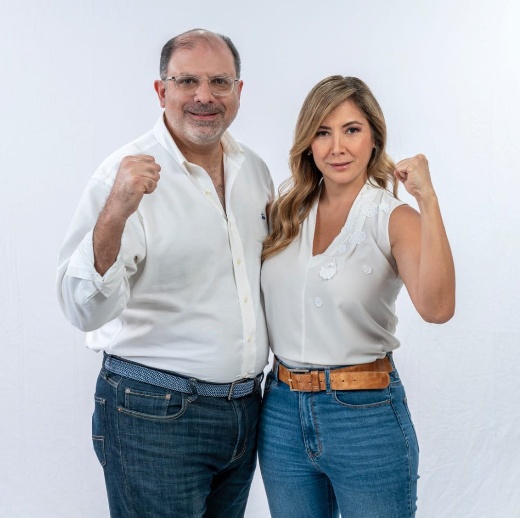 HenryKronfle's tweet photo. En este día especial, quiero expresarte mi admiración y cariño, querida @dallyanapass 

Como amiga, madre y líder, eres una inspiración para todos.

Es un honor trabajar contigo por el futuro de Ecuador 🇪🇨, y me llena de alegría que compartamos esta causa tan importante. ¡Feliz cumpleaños! 🎉