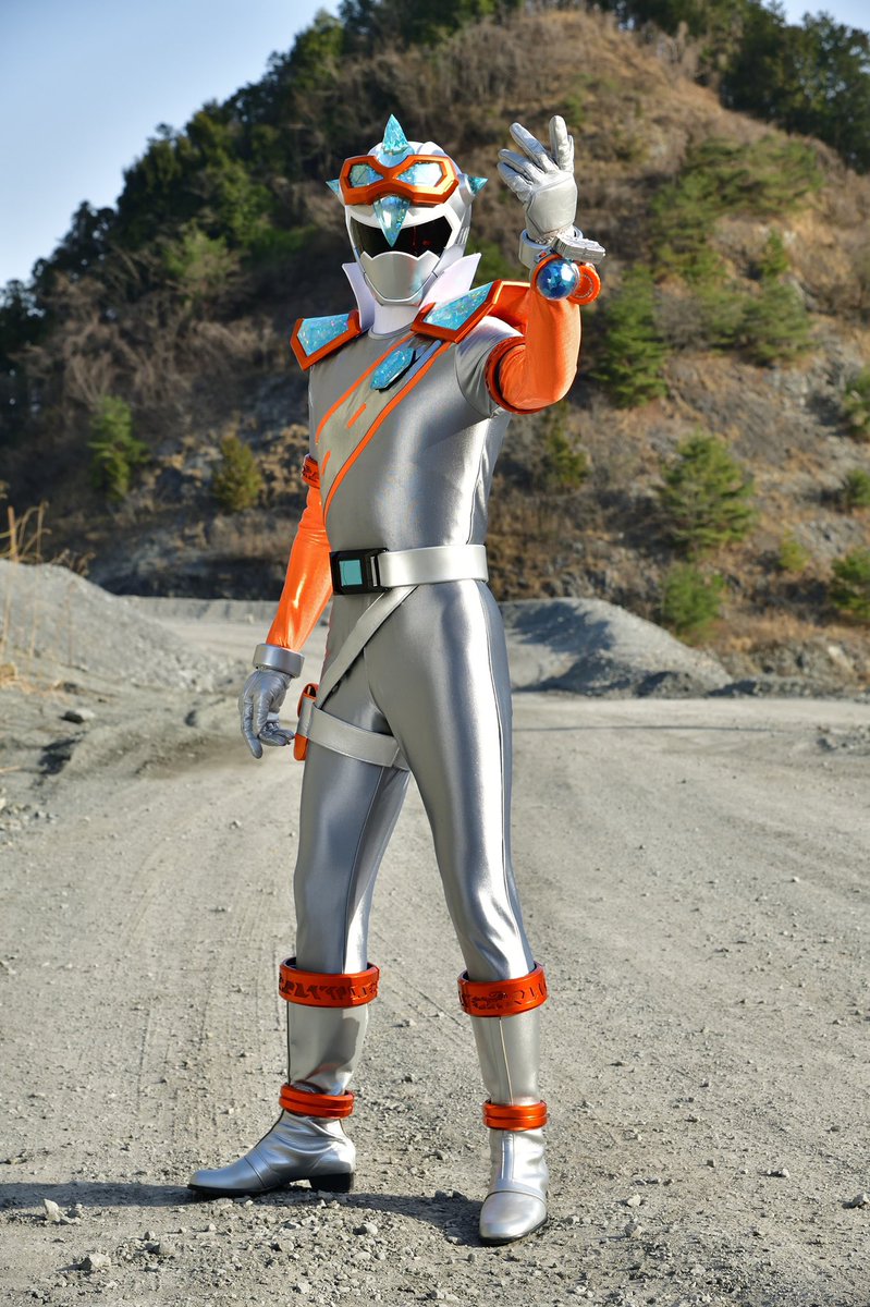 クリスタリア宝路 キラメイシルバー／クリスタリア宝路｜キャラクター｜魔進戦隊