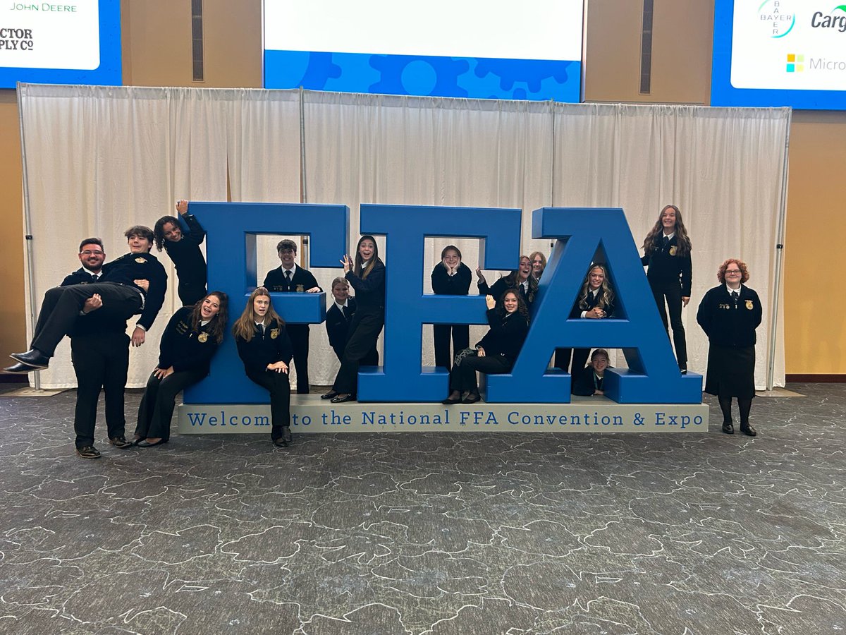 RiverdaleFFA's tweet photo. Day Four:

We attended Tennessee Breakfast and then went to Fair Oaks Farm a large scale dairy and hog production operation! Students were able to see these production methods up close! 

@RuCoCTE @RiverdaleHighTN https://t.co/MXJFSmGv92