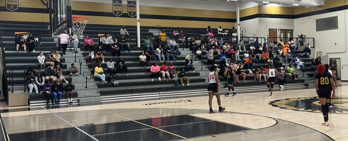 HoopsTrojan's tweet photo. Thank you to our fans and community for showing up and out for @HoopsTrojan today for our intrasquad game. The love was definitely felt and the energy was fantastic in our building. 🫡💪🏾🏀🔥
#LeaveIt https://t.co/wh4tCg1Ak7