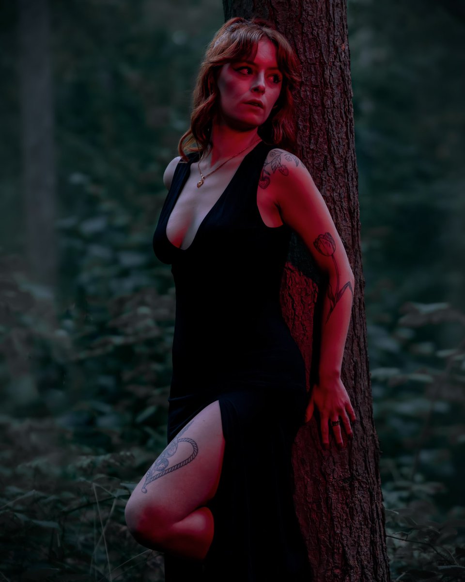 firstadekit's tweet image. Witches go to nature to be soothed and healed and to have their senses restored. 

In frame: missAntonia

#halloween #spookyseason #seasonofthewitch #sonyalpha #birminghamphotographer #0121portraits #purpleport #ukportraits #birminghammodels #idealportrait