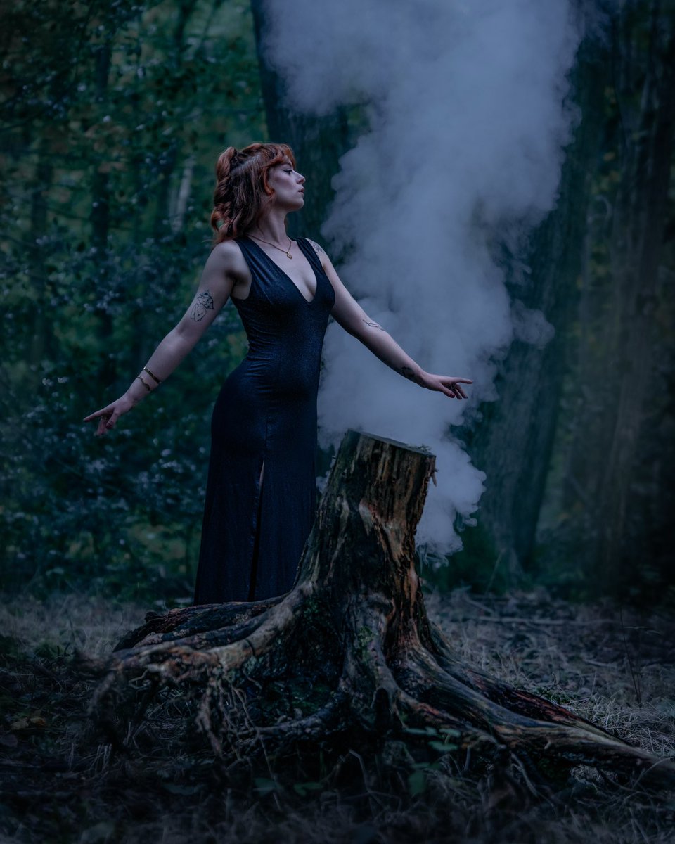 firstadekit's tweet image. Witches go to nature to be soothed and healed and to have their senses restored. 

In frame: missAntonia

#halloween #spookyseason #seasonofthewitch #sonyalpha #birminghamphotographer #0121portraits #purpleport #ukportraits #birminghammodels #idealportrait