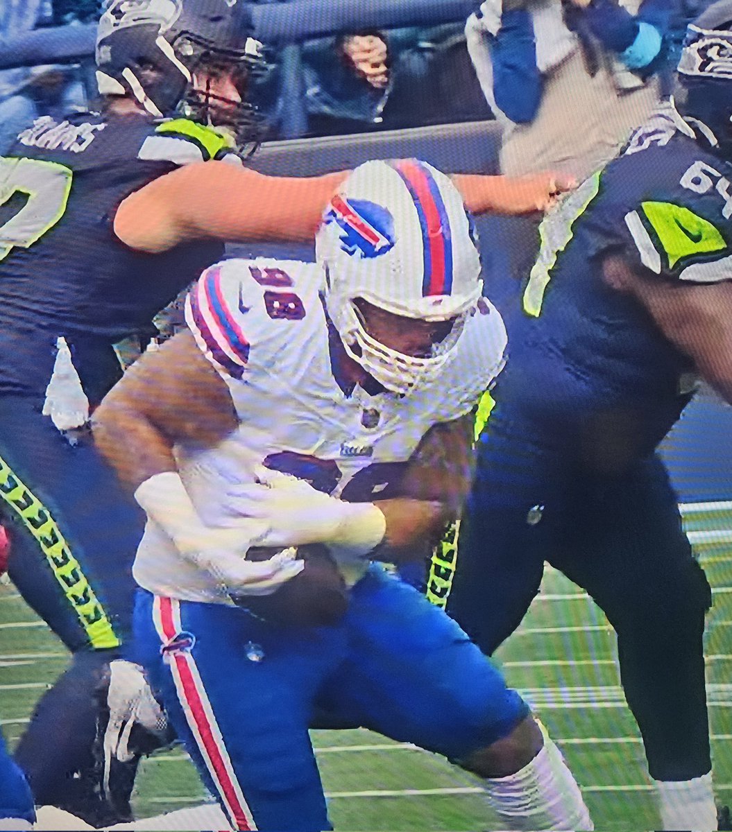 Pete Thompson tweet media