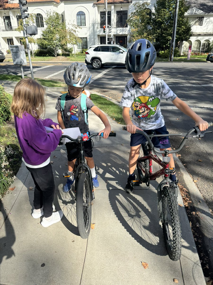 It was a beautiful morning to walk for Measure E! Thanks to everyone who joined us, including <a href="/HIPcalifornia/">Hmong Innovating Politics</a>, <a href="/LatinxYoungDems/">LatinxYoungDems</a>, <a href="/saclibFriends/">Library Friends</a>
we made it to over 1,000 doors! Don’t forget to tell all your friends and neighbors to vote Yes on Measure E to save our libraries 💜📚