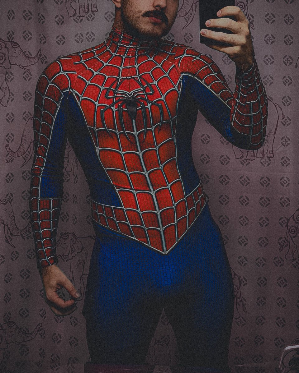 whoiswolverine's tweet photo. That time of year again 🎃🕷️ https://t.co/nBCCRe2NPm