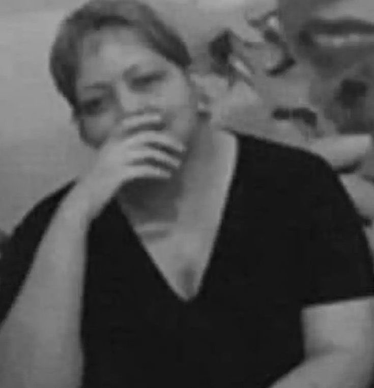 natanfariasg's tweet image. O programa mostrando que foi o Zé que trouxe a história do filho pra comover o público e quando se descontrolou, Yuri pontuou o que ele mesmo falou, que o filho estava vendo ele fazer isso. E banalizando novamente a pauta de saúde mental.
#AFazendaÚltimaChance #AFazenda