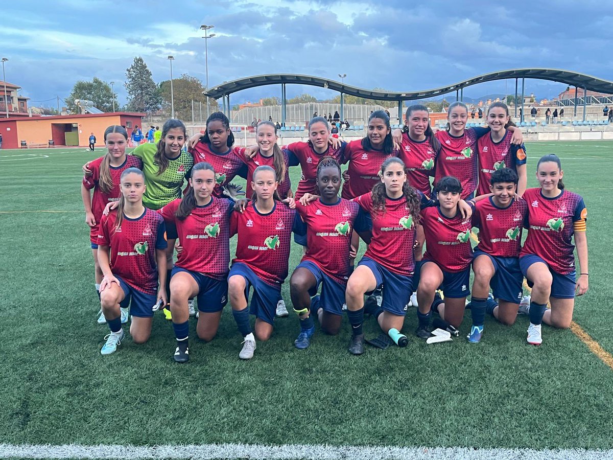 OARVic's tweet photo. ⚽️ CADET Femení A F11: OAR Vic 7-3 FE Grama
🔵🔴 #SócdelOAR #oarvic #Grup3 https://t.co/CY2RXOocP8