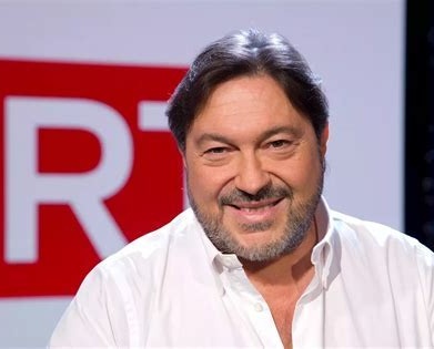 pieroomega's tweet image. Dopo ciò che sapevamo su #TOTI e ora che @reportrai3 ci ha raccontato e fatto sentire le intercettazioni, con relative infiltrazioni mafiose x raccattare voti, direi che queste elezioni in #Liguria sono l'ultima spiaggia.
Il Movimento, poi, col PD si gioca la faccia. #reportrai3