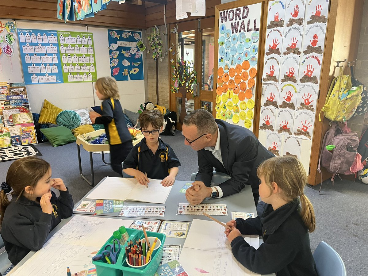 Goulburn Principal Network (@goulburnnetwork) on Twitter photo Thank you <a href="/MarkBarraket/">Mark Barraket</a> for your visit on World Teachers Day at Glenquarry and Moss Vale Public Schools Thank you <a href="/MarkBarraket/">Mark Barraket</a> for your visit on World Teachers Day at Glenquarry and Moss Vale Public Schools