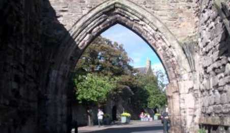 tourscotland's tweet photo. Tour #Scotland #Autumn morning travel video Blog of part of a road trip drive to and through #The #Pends on ancestry history visit to #St #Andrews, #Fife. The arched Pends was the former entrance to the St Andrews Priory https://t.co/yWocS2FZ9h https://t.co/mk4QgmNZlx