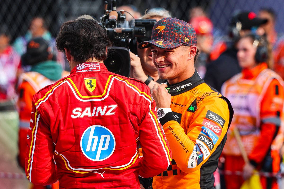 ✨ Carlando content ✨

#F1 #MexicoGP