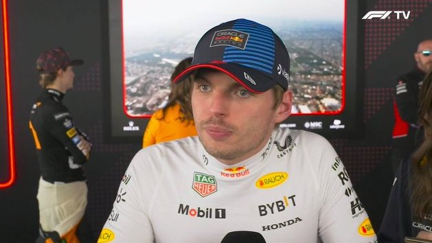 EstagiariodaF1's tweet image. "Você fará algo diferente da próxima vez, considerando as penalidades?"

Max: "Talvez tomar um drink no pit stop. O motor ficou desligado por 20 segundos, então teria tempo suficiente"