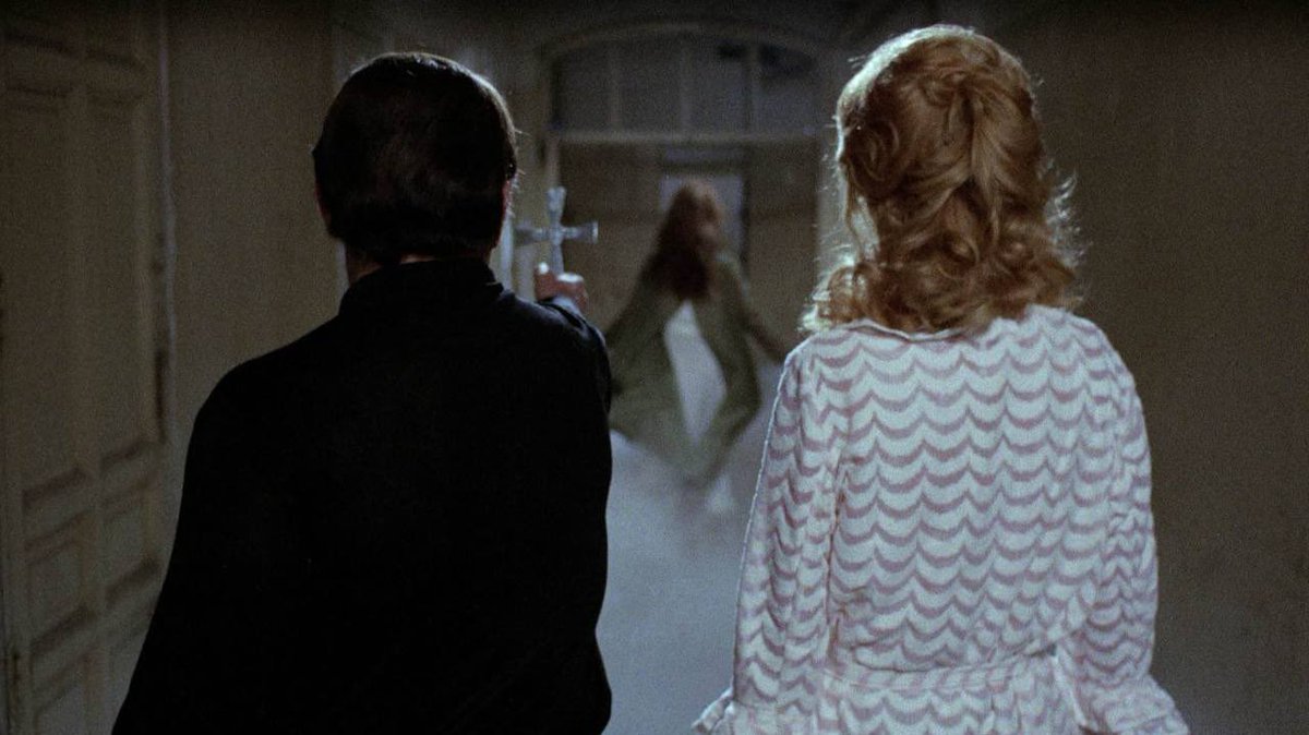 «The Werewolf Versus The Vampire Woman» - León Klimovsky, (1971).