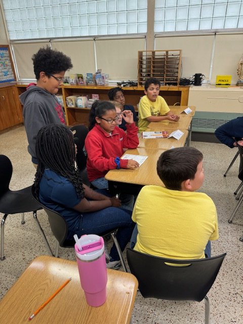 annunciationhss's tweet photo. 5th grade welcomed Mr. Clay Sills from Old National Bank this week for our Junior Achievement program. He taught us about supply and demand, employment and what it takes to be a good employee and team member and how to conduct an interview. https://t.co/owoLb9v24J