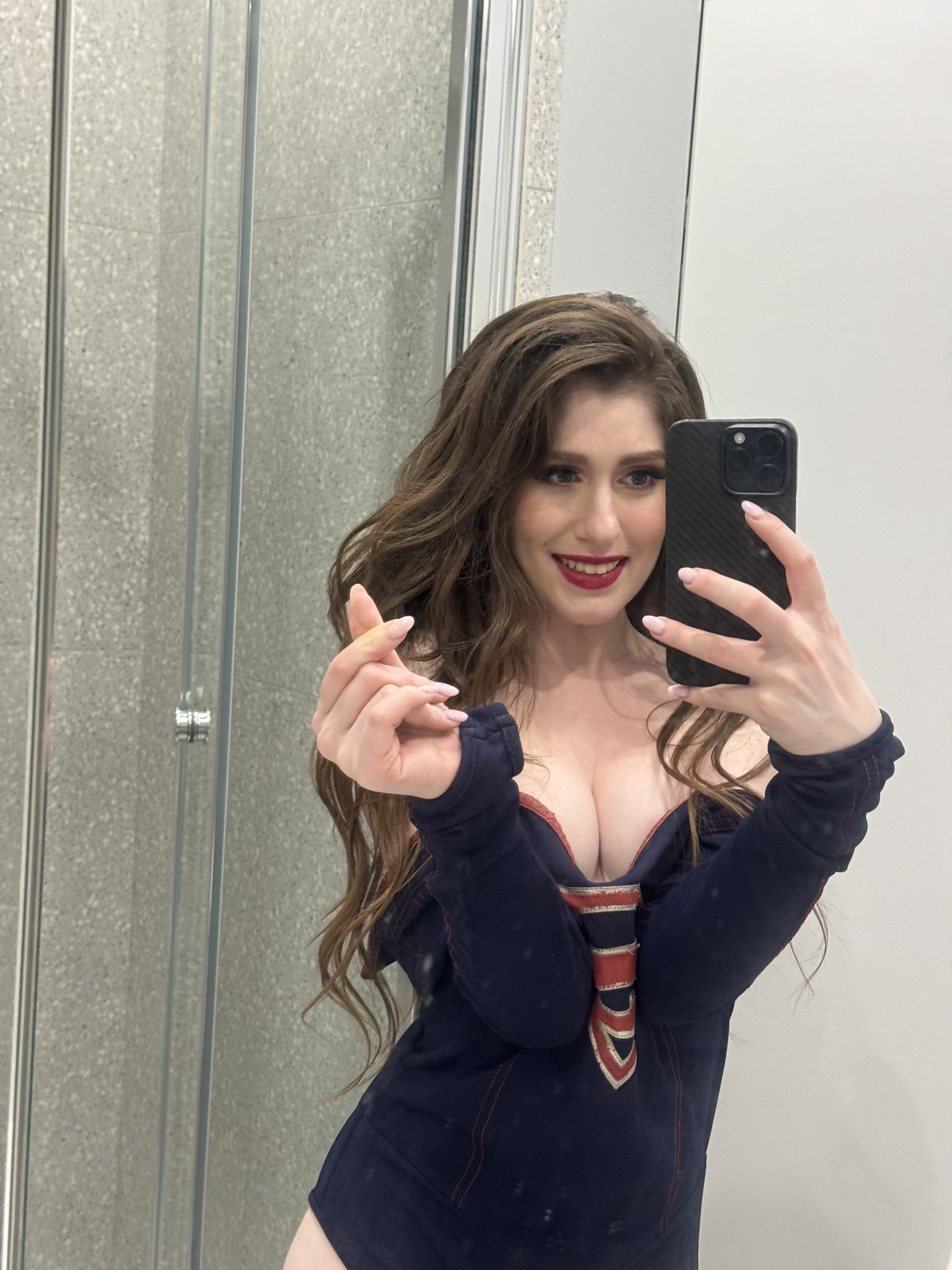 Can I be your Supergirl? https://t.co/Zu1JeUXbEG