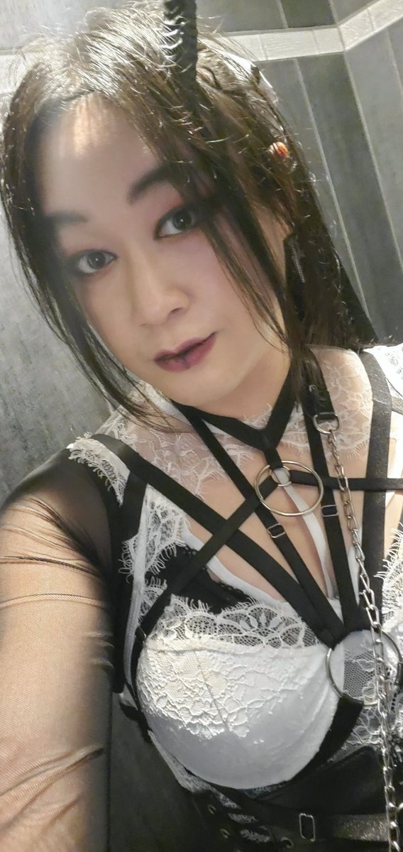 Solacybin's tweet photo. Wobbleween Friday night 😵😵😵 https://t.co/m0n5BYj7fl