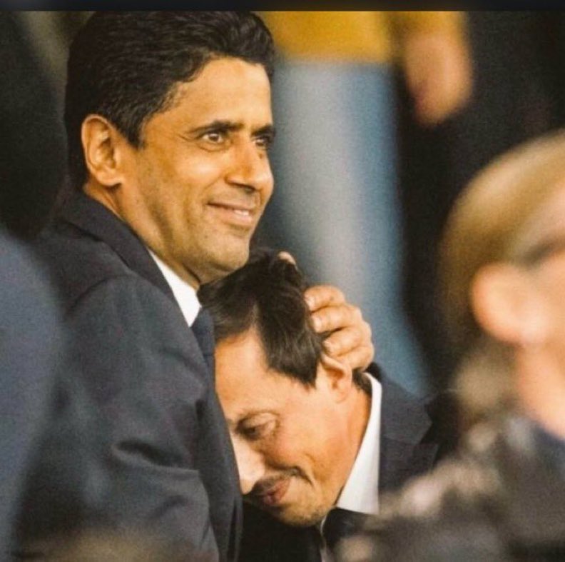 MookieBarbu's tweet photo. C’est quoi cette photo ? 🤣🤣🤣 https://t.co/qTsxVeT4ag